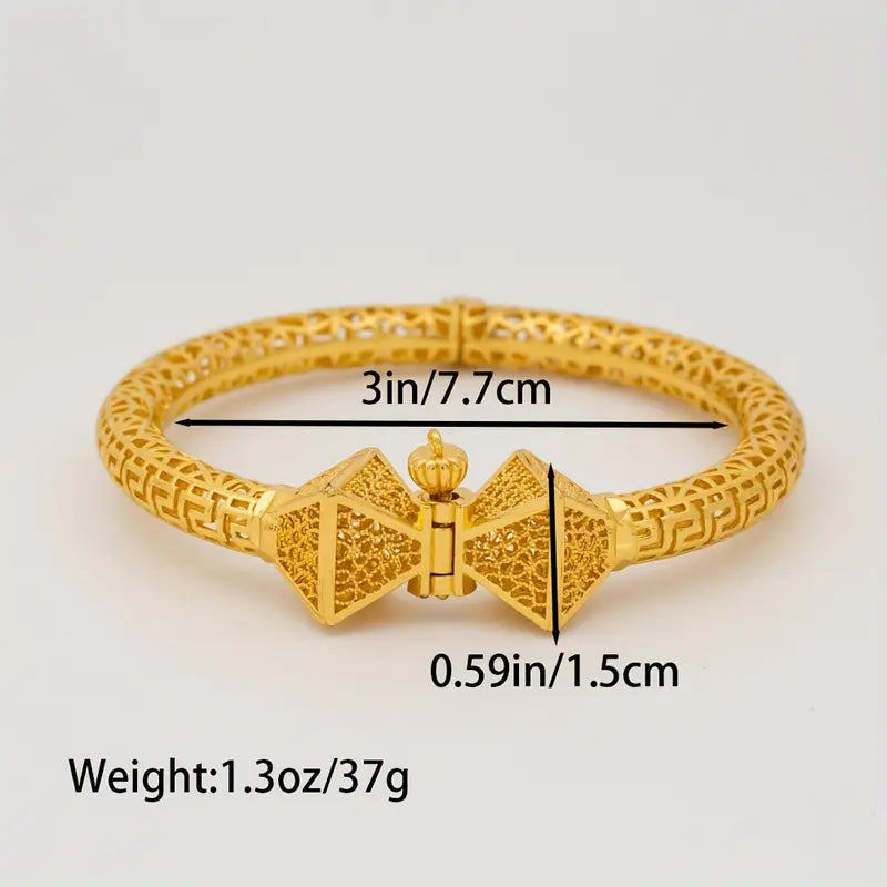 LUXURY CUFF BRACELET