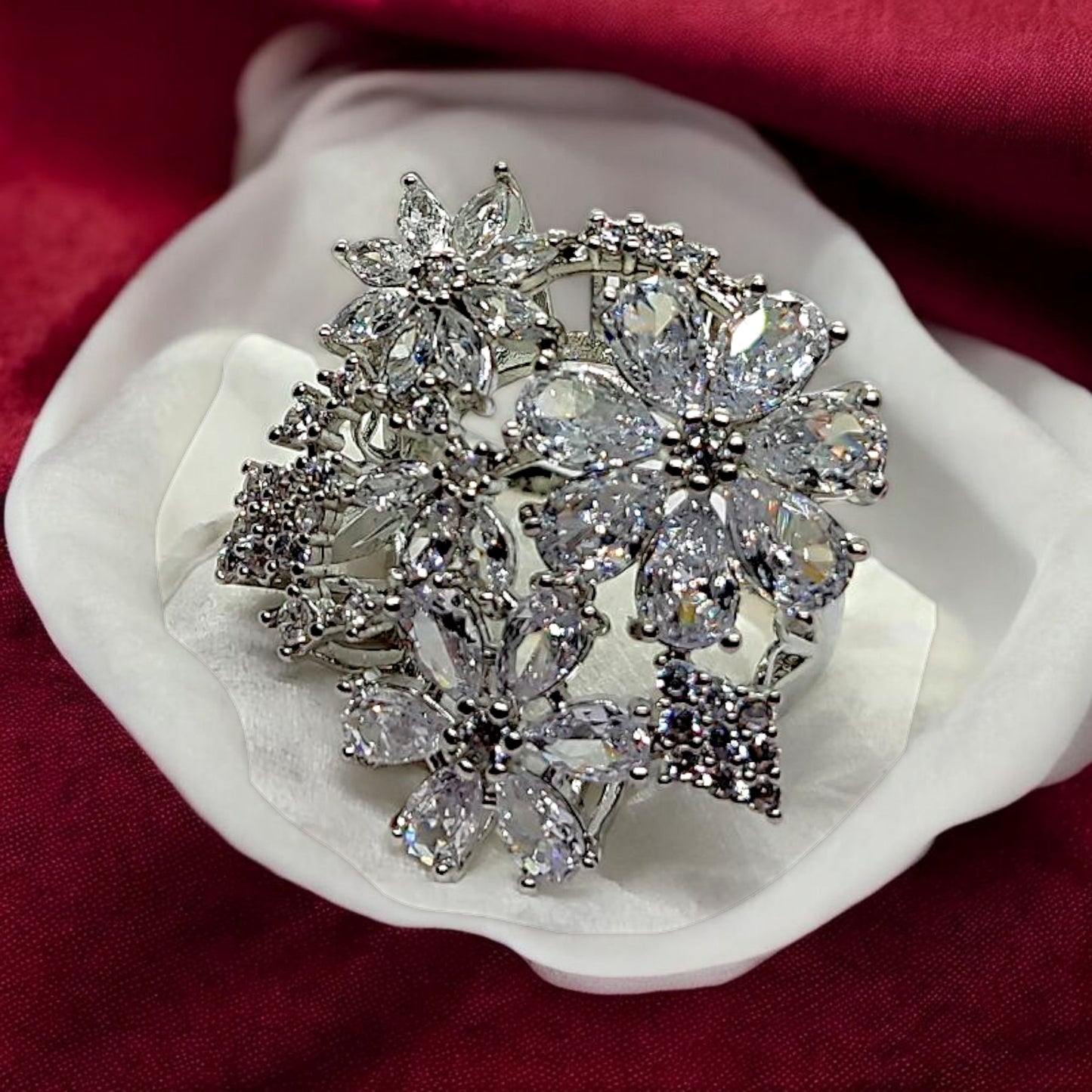 FLOWER PETAL RING