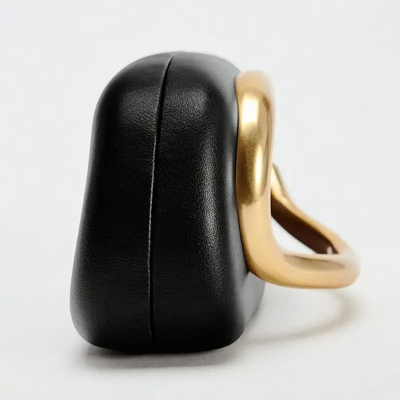MAGNETIC CLOSURE BLACK BAG