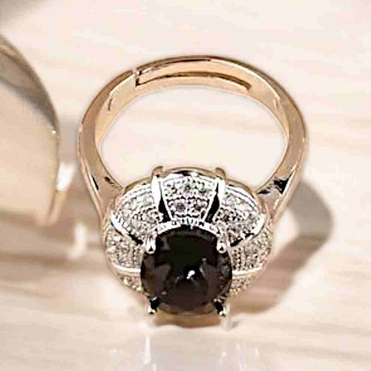 EXQUISITE OVAL BLACK RING