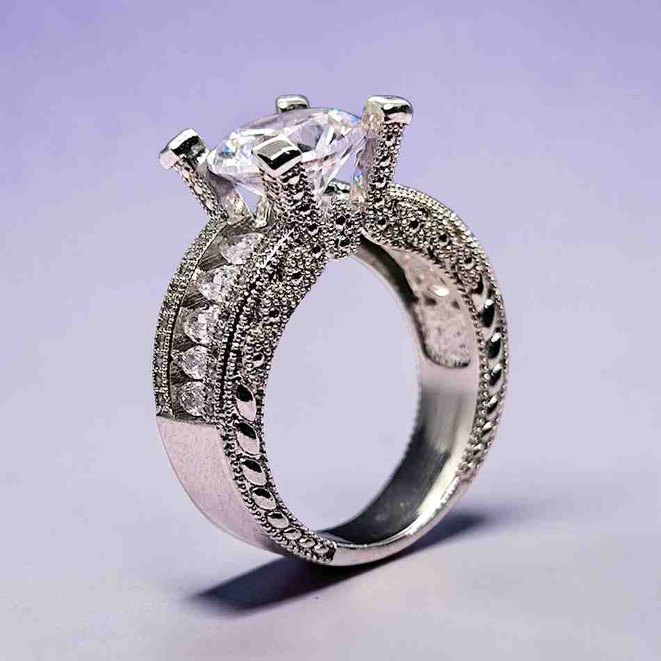CLASSICAL LUXURY RING