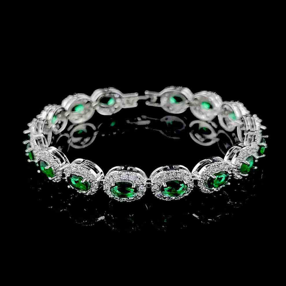 WONDROUS GREEN OVAL BRACELET