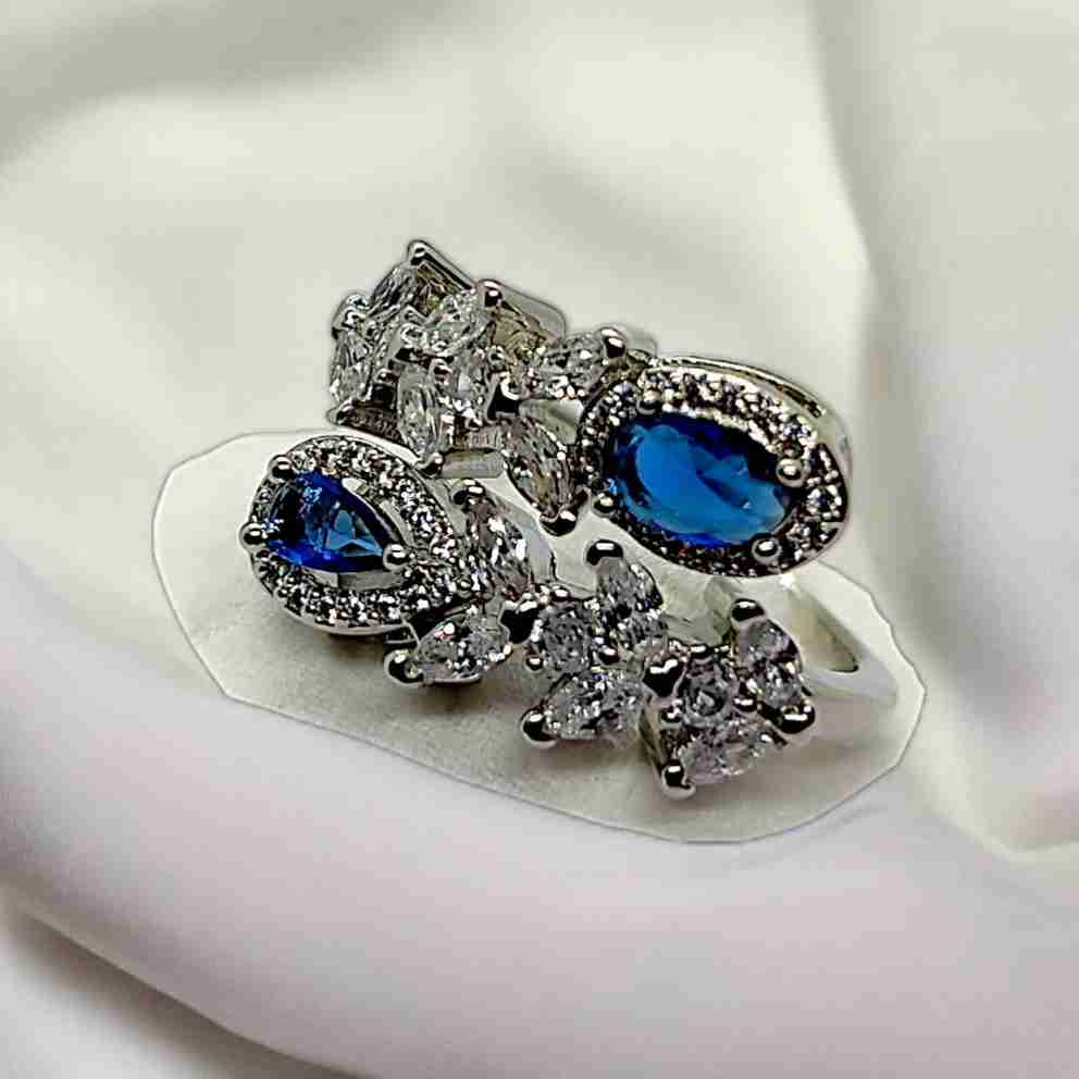 BLUE PETAL RING