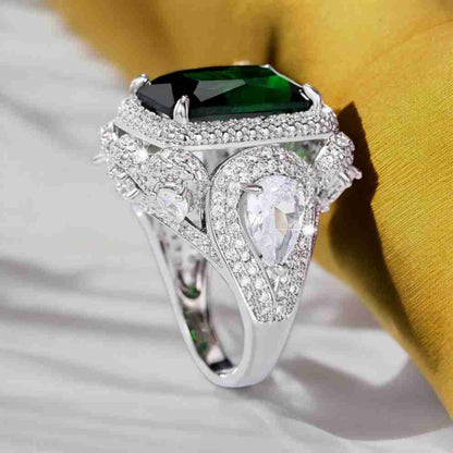 LUXURY EMERALD GREEN CUBIC ZIRCONIA RING