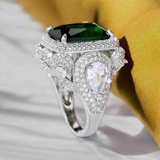 LUXURY EMERALD GREEN CUBIC ZIRCONIA RING