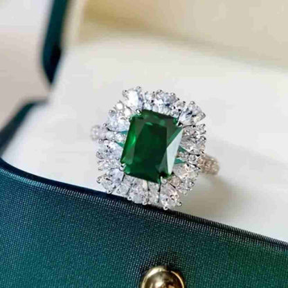 SLEEK EMERALD CUT RING