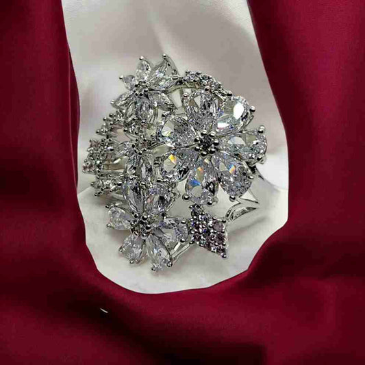FLOWER PETAL RING