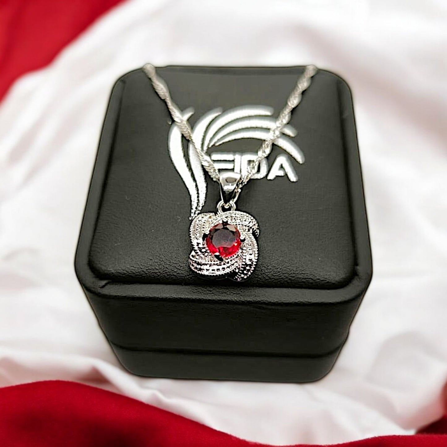 PAVE RED PENDANT (Chain included)