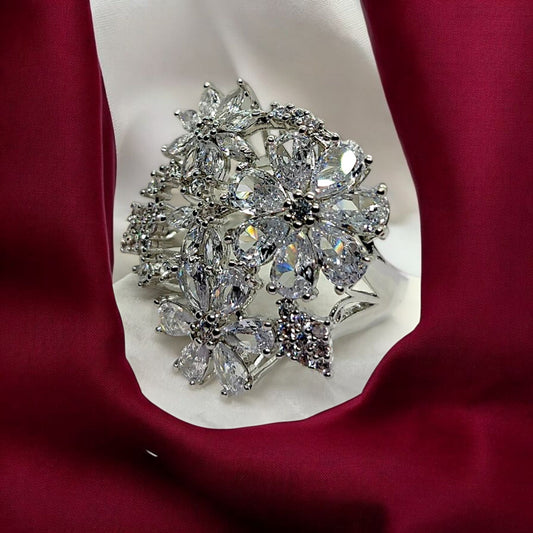 FLOWER PETAL RING