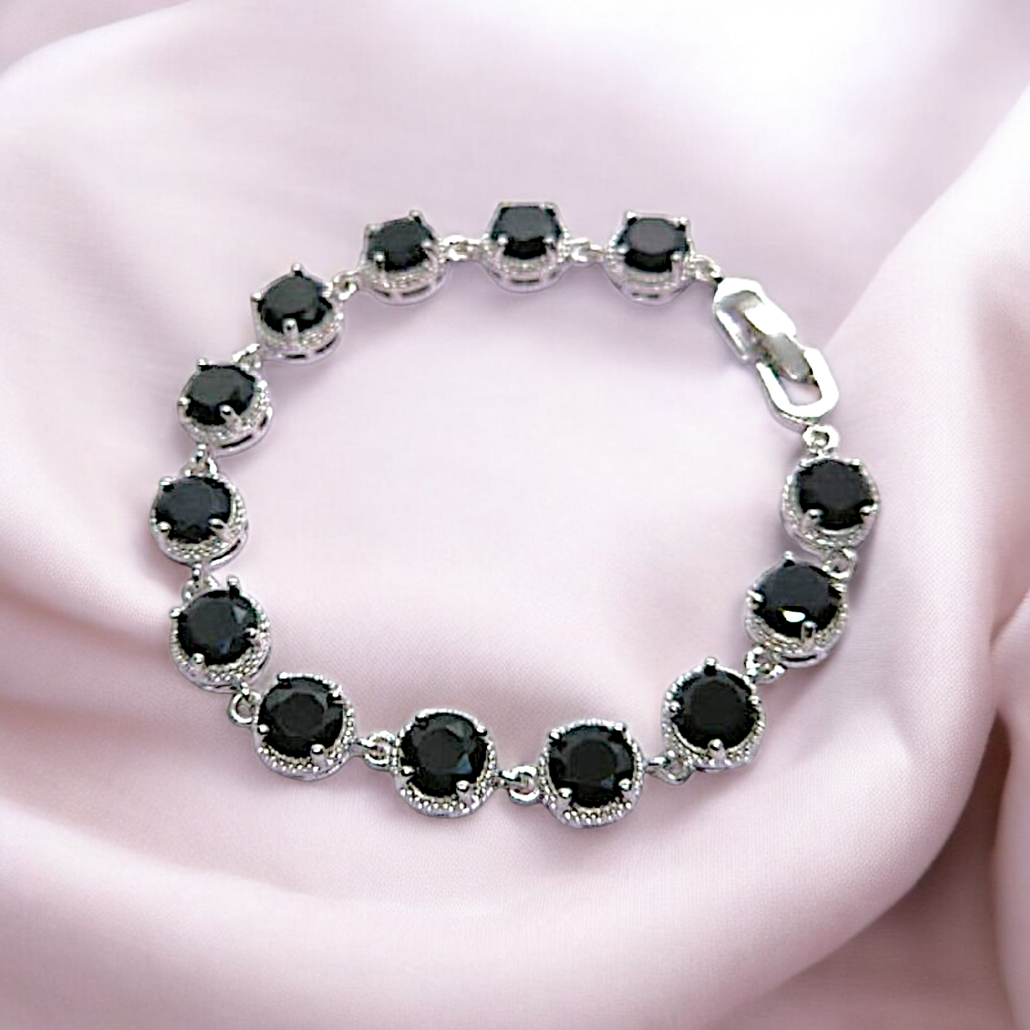 ROUND BLACK ZIRCON BRACELET