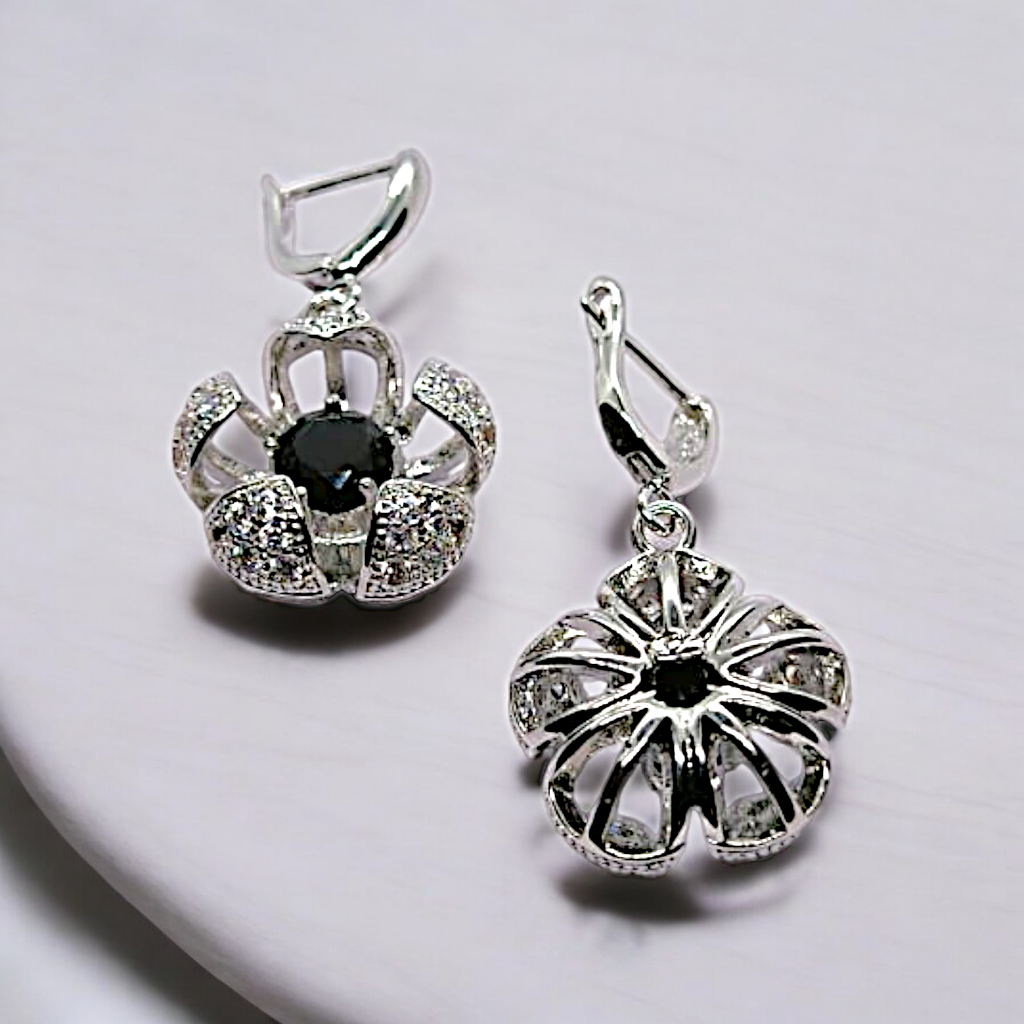 ROUND BLACK ZIRCON EARRINGS