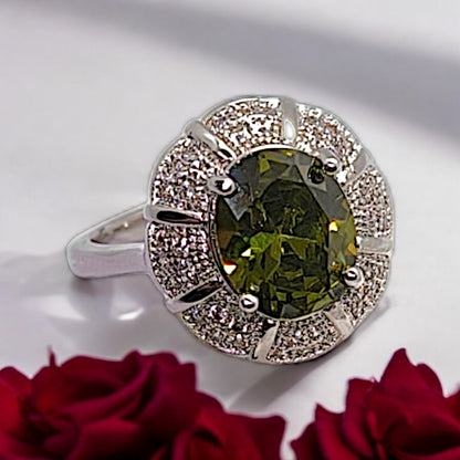 EXQUISITE OVAL OLIVE GREEN RING