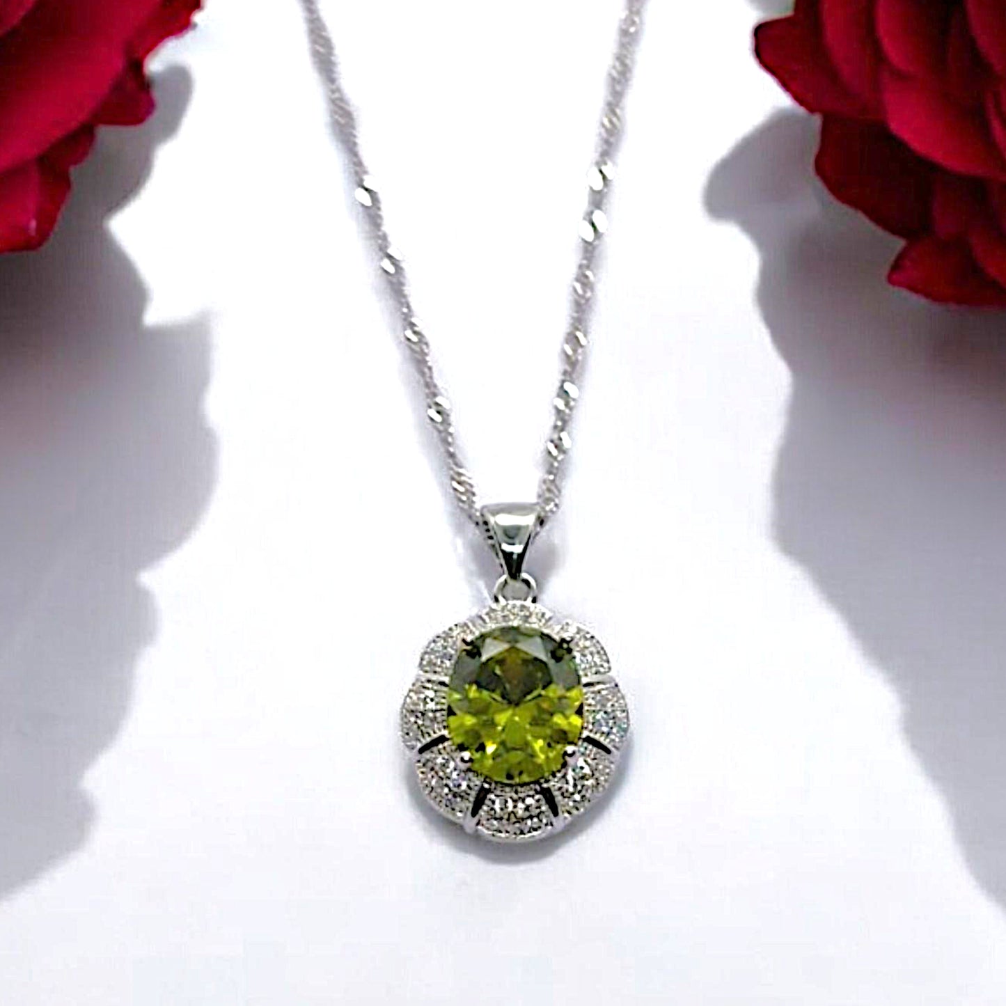 EXQUISITE OVAL OLIVE GREEN PENDANT (Chain included)