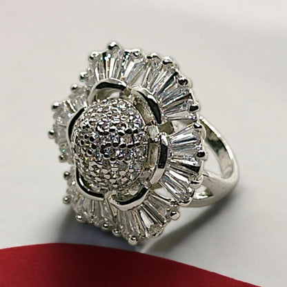 MESMERIZING FLOWER SILVER RING