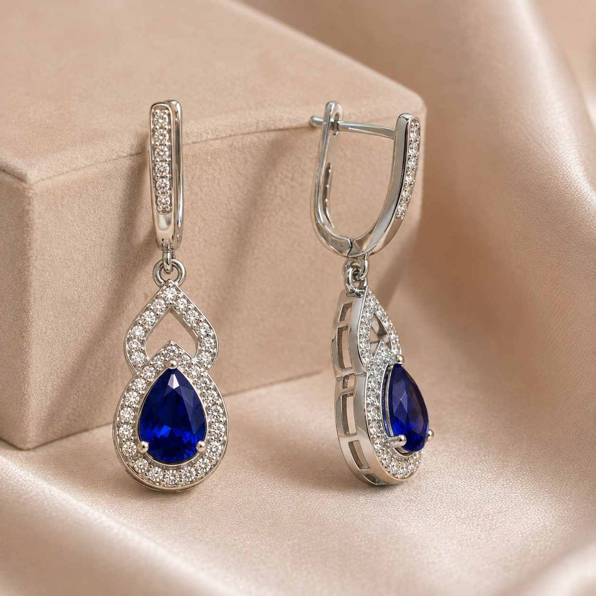 TEARDROP EARRINGS